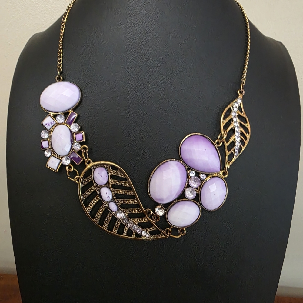 Lavender Vintage Inspired necklace. Antique Gold Tone. Glam Jewelry. Wedding.